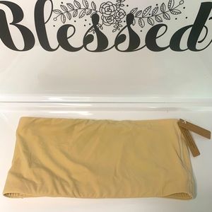 Skims Fits Everybody Bandeau Bra Medium clay nude beige NWT